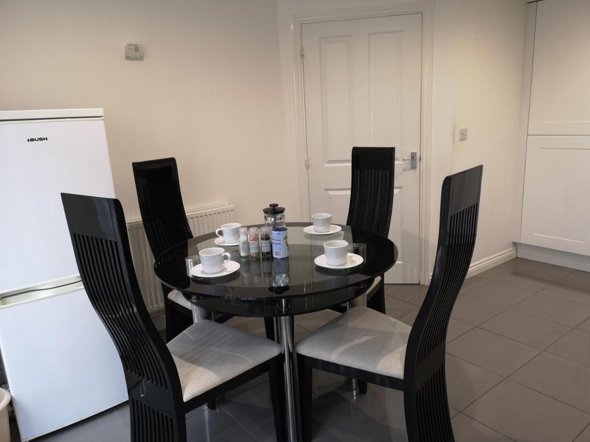 Nightingale Gardens - 4 Bed Detached House - Manchester Apartment Bagian luar foto