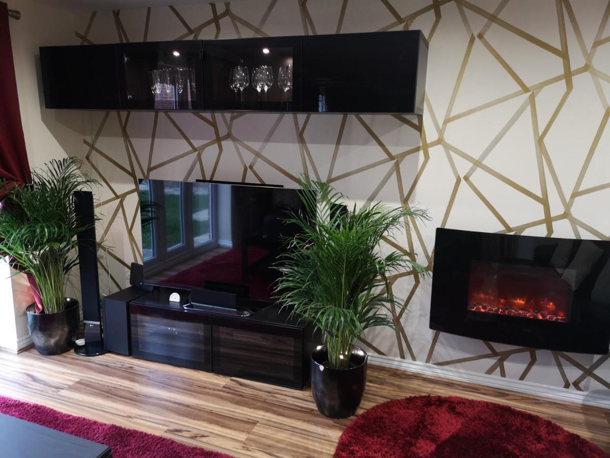 Nightingale Gardens - 4 Bed Detached House - Manchester Apartment Bagian luar foto