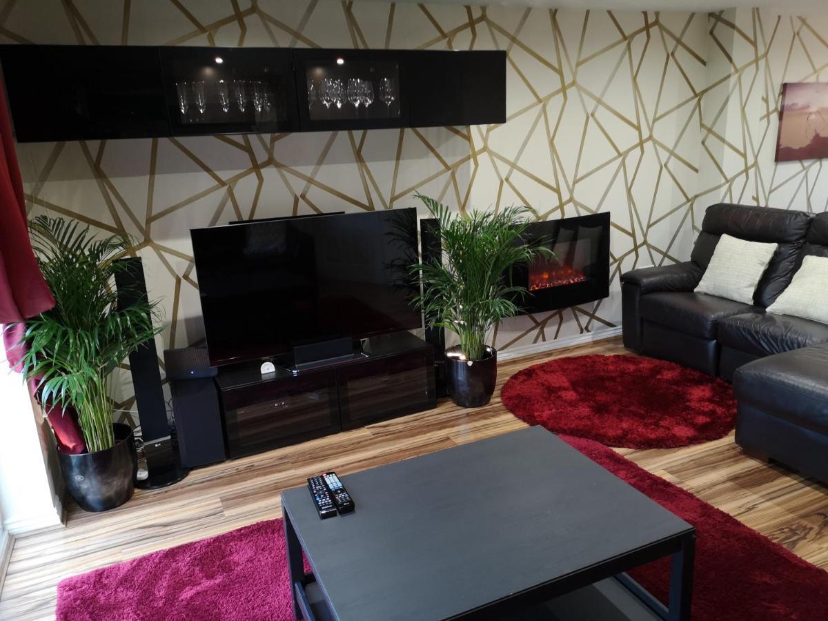 Nightingale Gardens - 4 Bed Detached House - Manchester Apartment Bagian luar foto