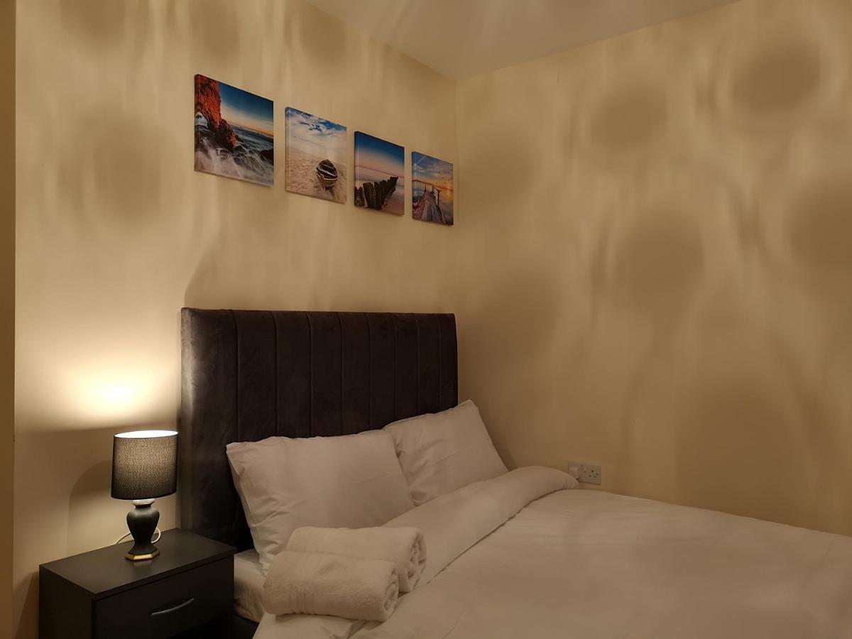 Nightingale Gardens - 4 Bed Detached House - Manchester Apartment Bagian luar foto
