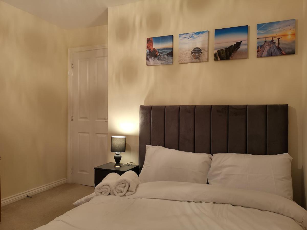 Nightingale Gardens - 4 Bed Detached House - Manchester Apartment Bagian luar foto