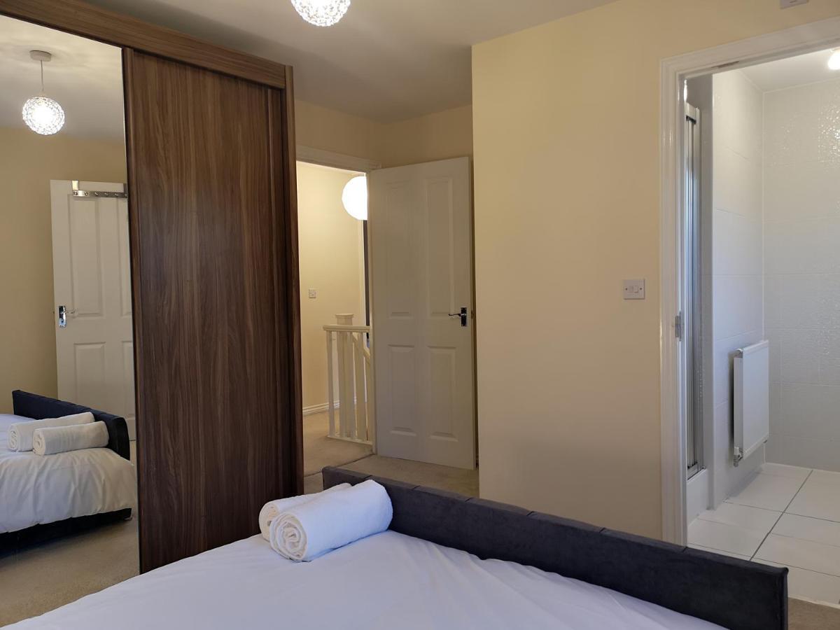 Nightingale Gardens - 4 Bed Detached House - Manchester Apartment Bagian luar foto